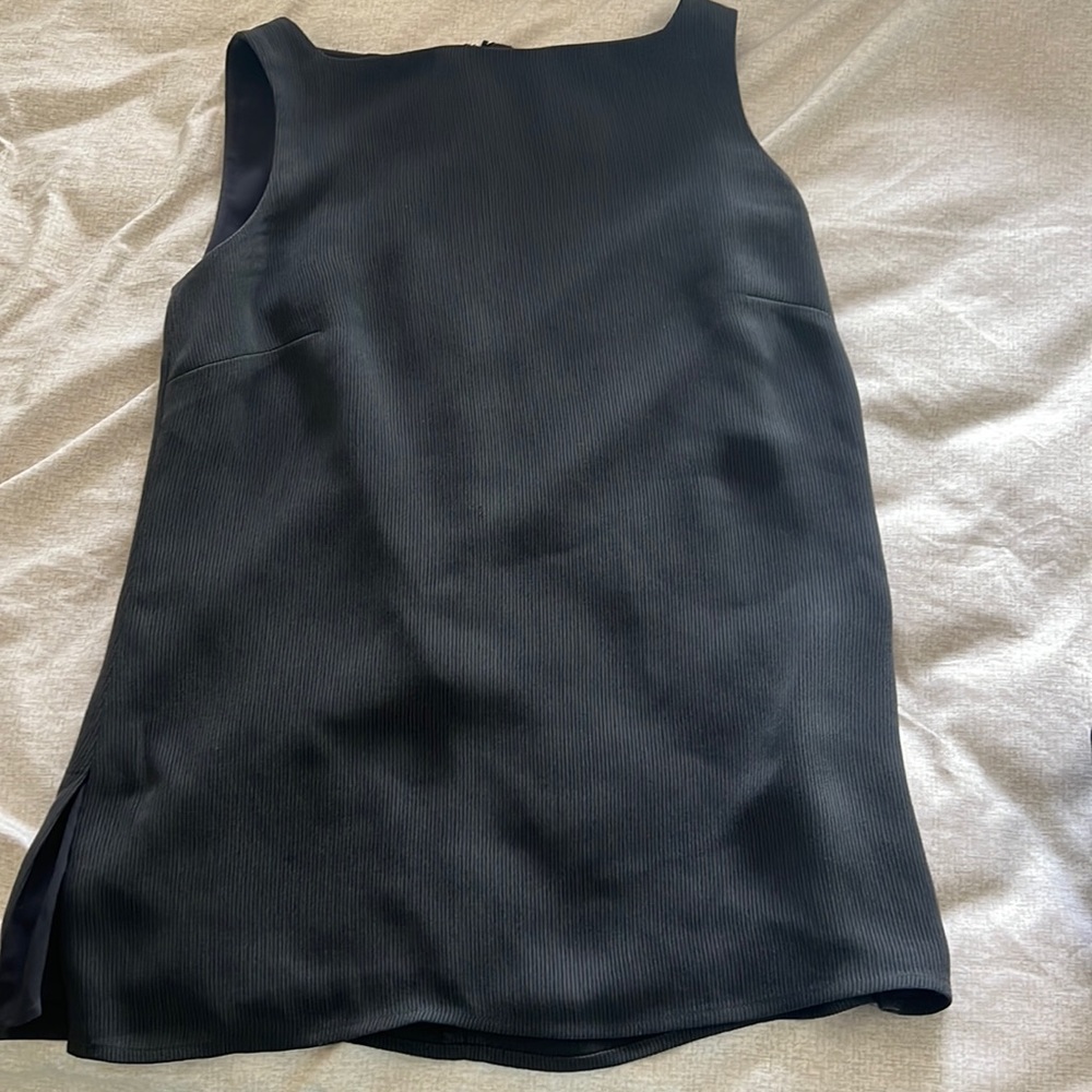 ANN TAYLOR GREY SLEEVELESS TOP